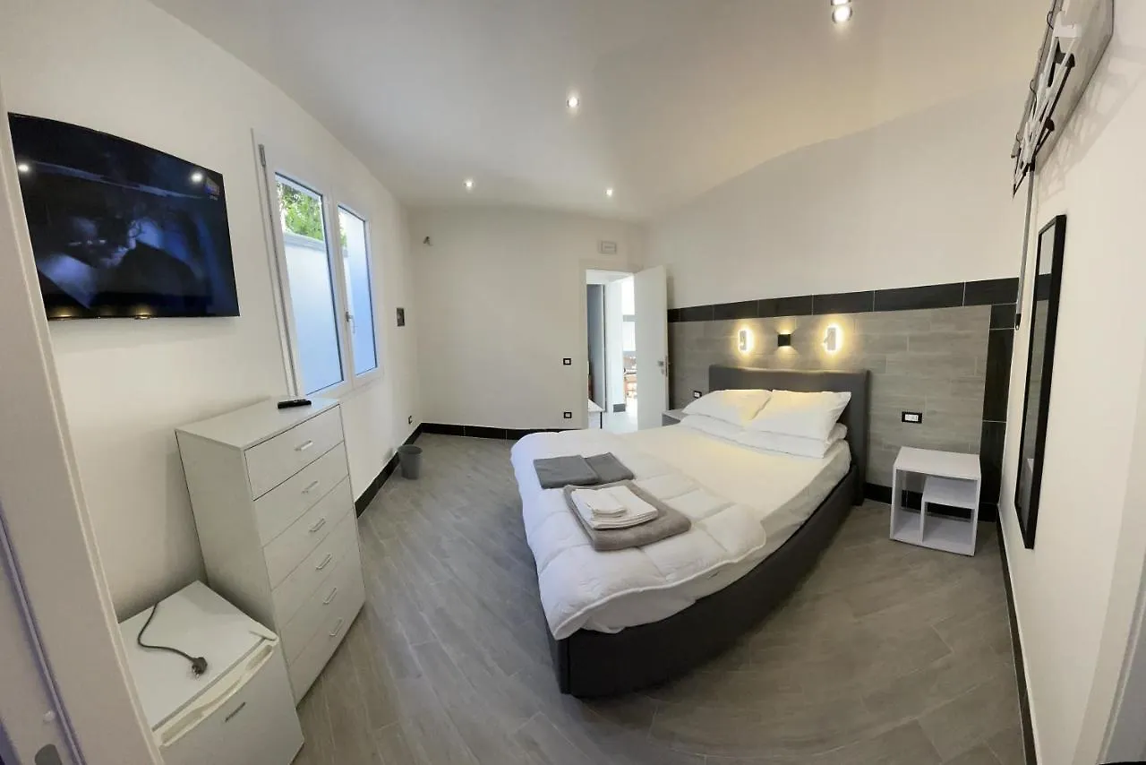 Hotel LA CASA DELLE FATE-Area Marina Protetta Isola delle Femmine Affittacamere